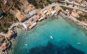 Trapela Limeni Luxury Suites