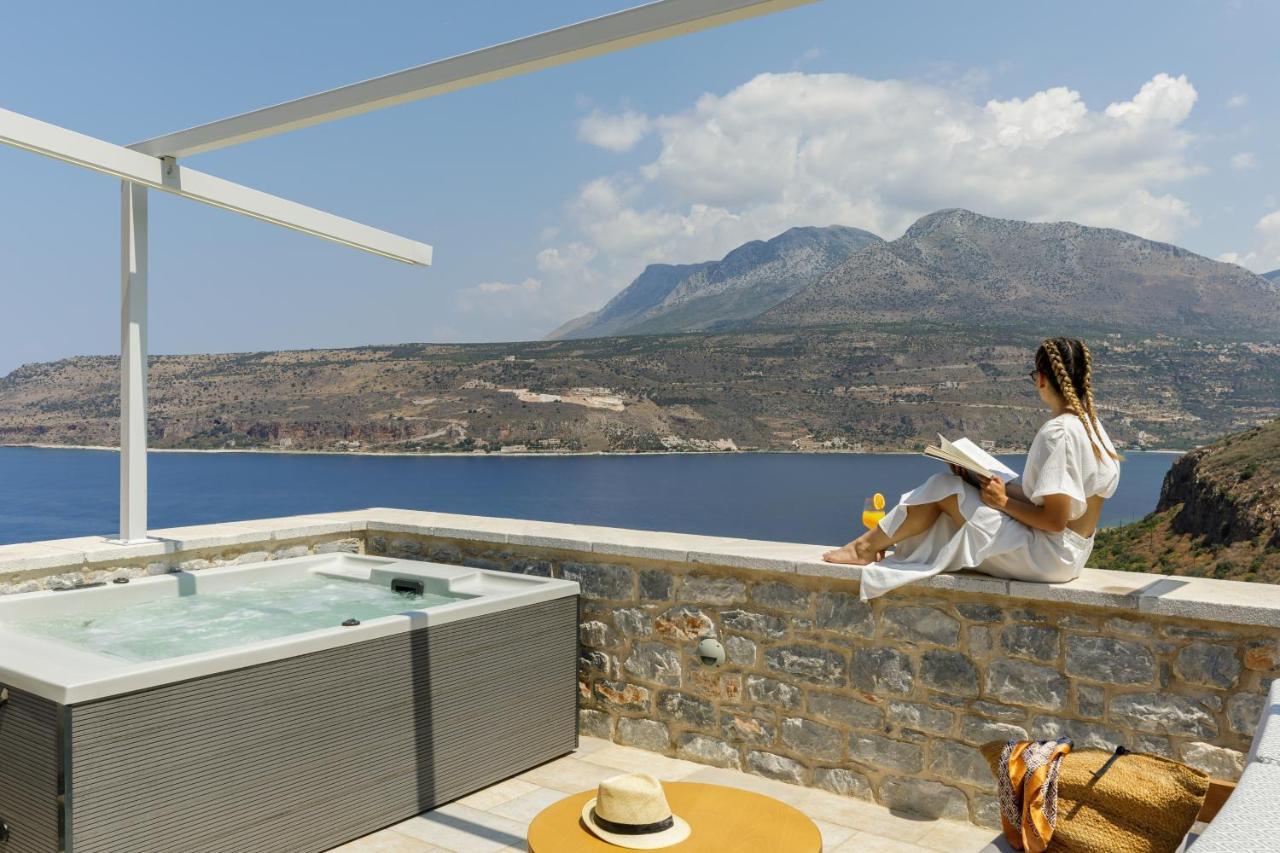 Trapela Limeni Luxury Suites Esterno foto