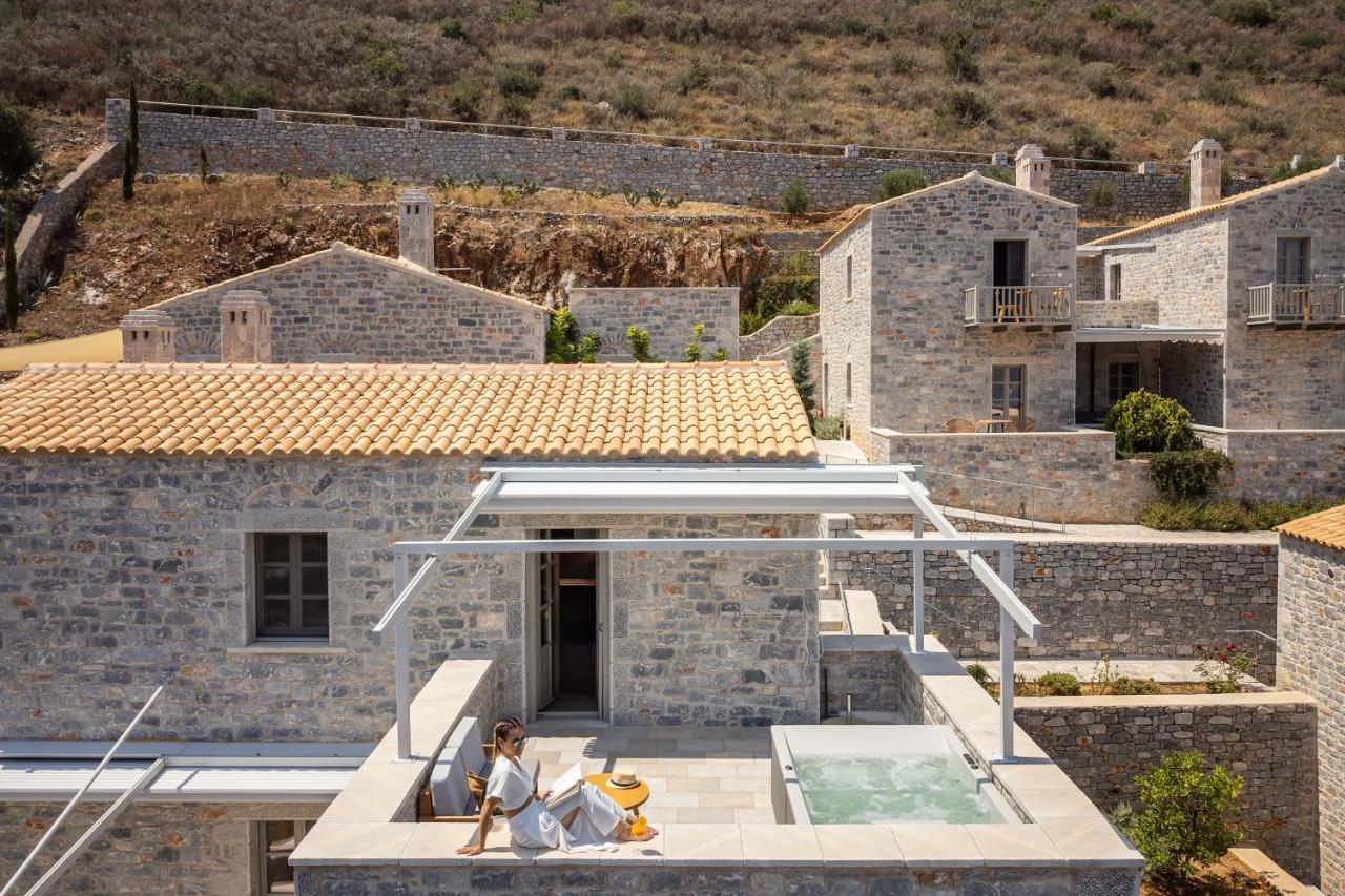 Trapela Limeni Luxury Suites Esterno foto