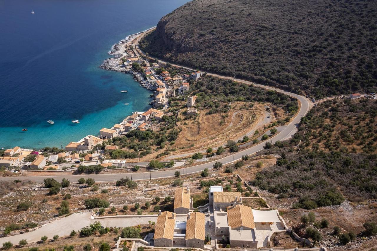 Trapela Limeni Luxury Suites Esterno foto