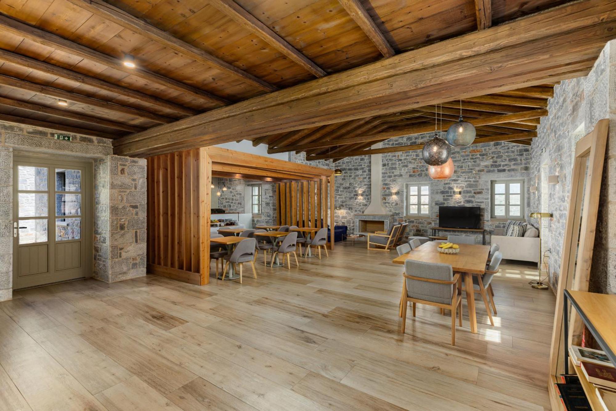 Trapela Limeni Luxury Suites Esterno foto