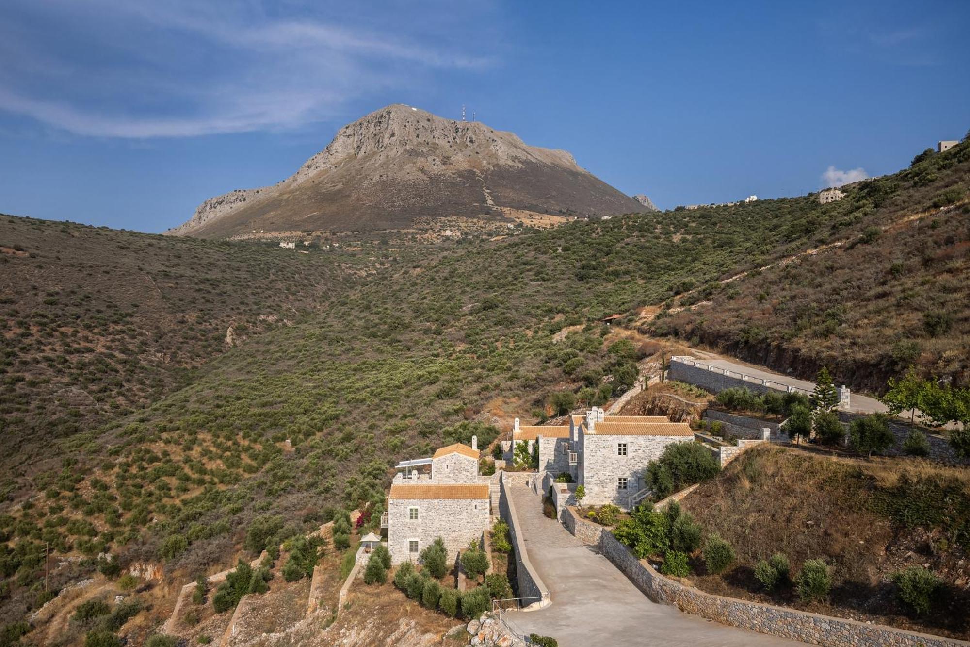 Trapela Limeni Luxury Suites Esterno foto