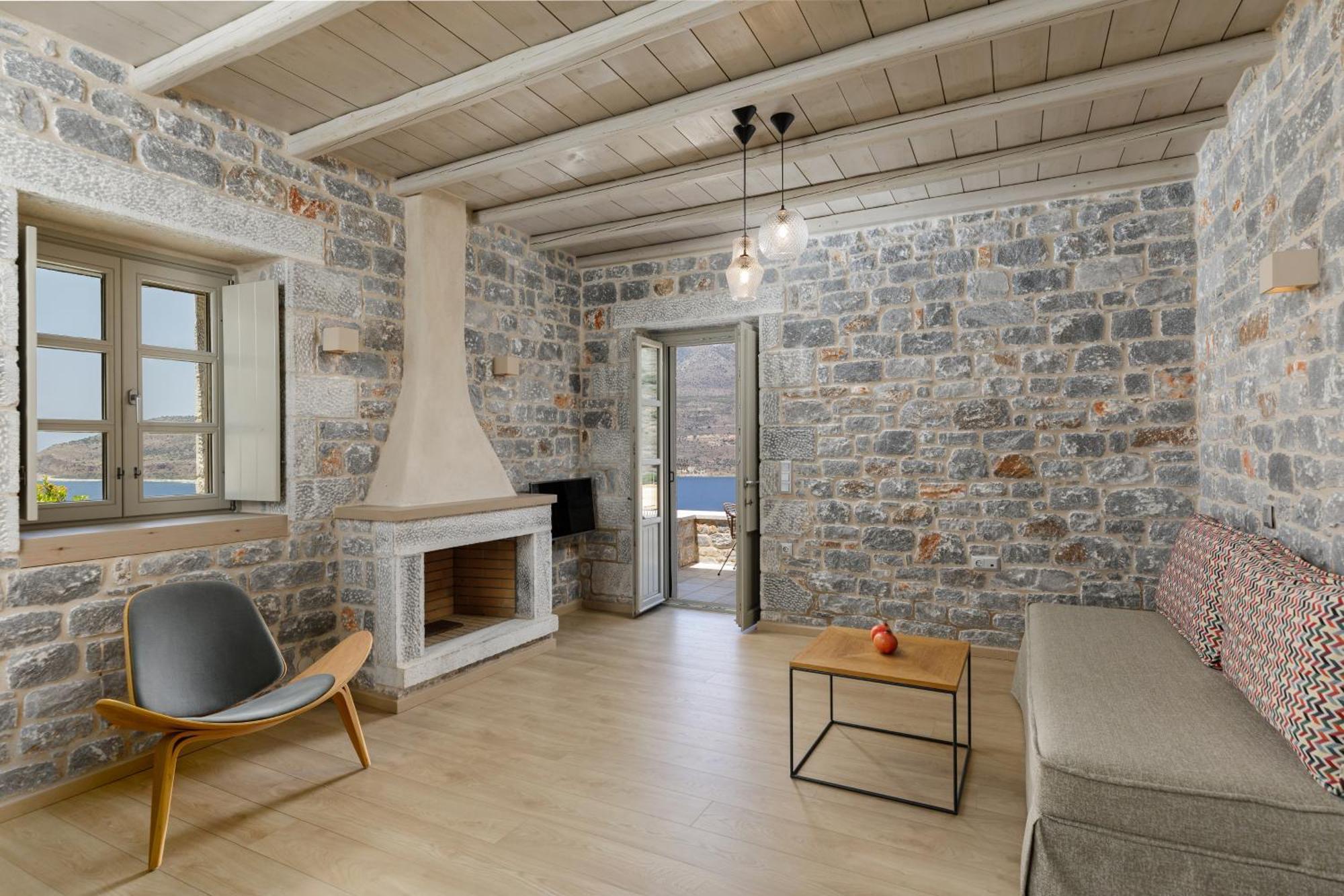 Trapela Limeni Luxury Suites Esterno foto