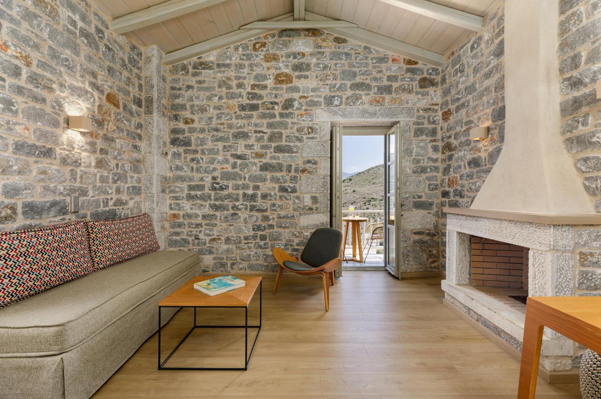 Trapela Limeni Luxury Suites Esterno foto