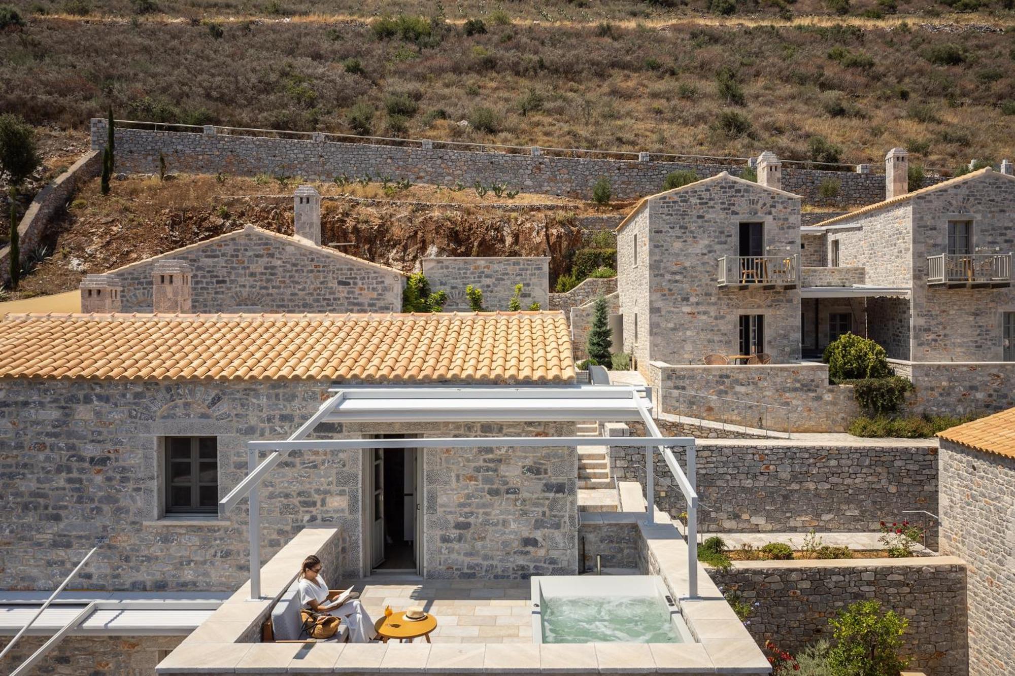 Trapela Limeni Luxury Suites Esterno foto