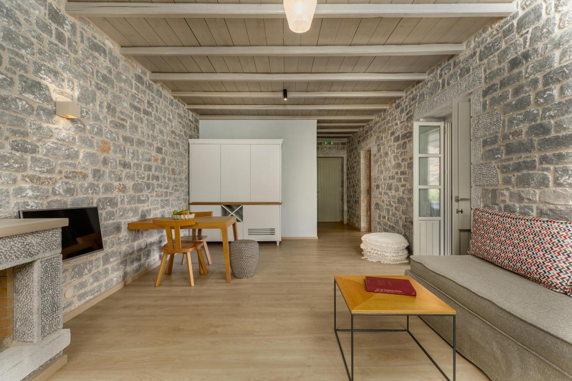 Trapela Limeni Luxury Suites Camera foto