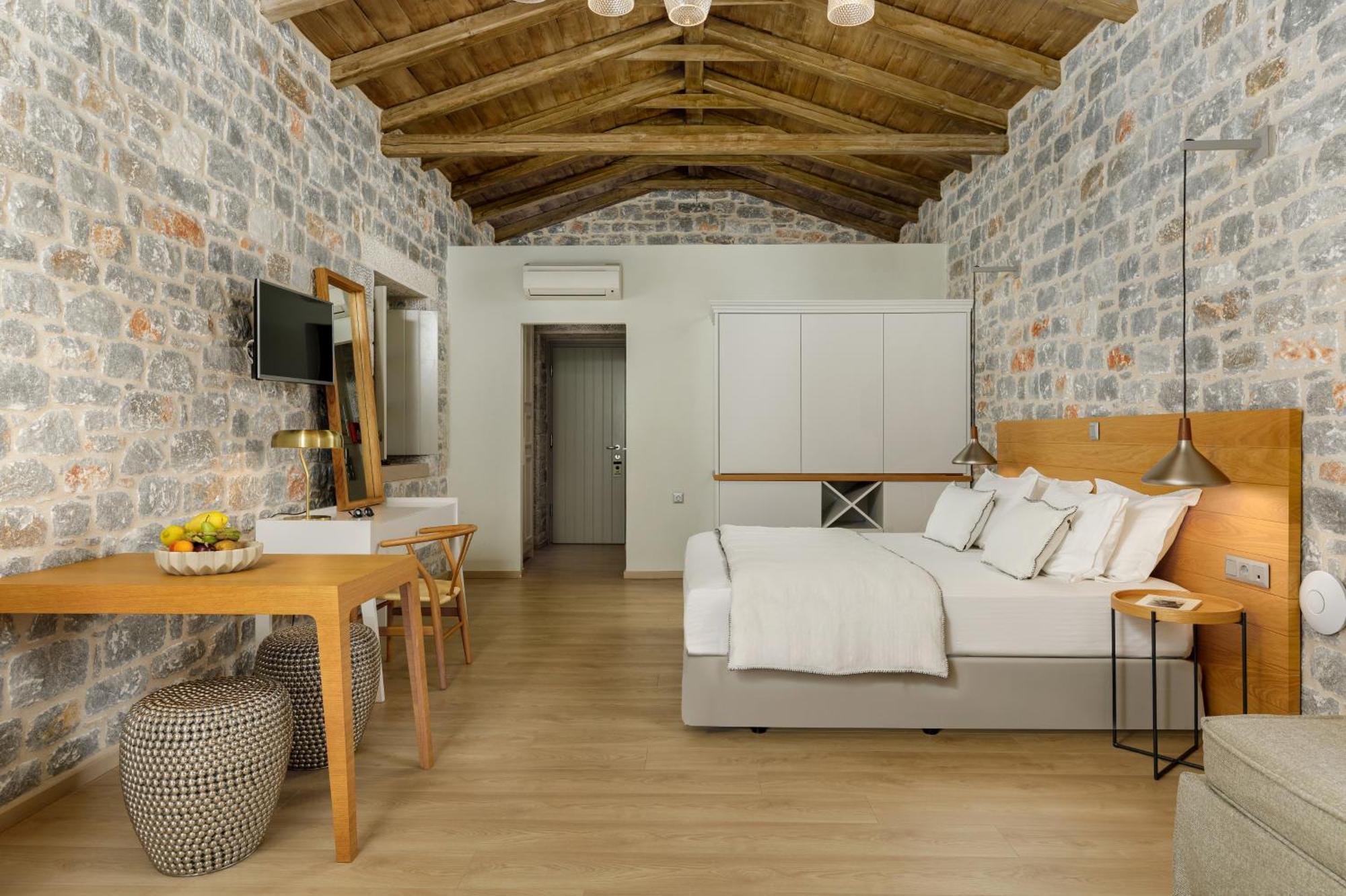 Trapela Limeni Luxury Suites Camera foto